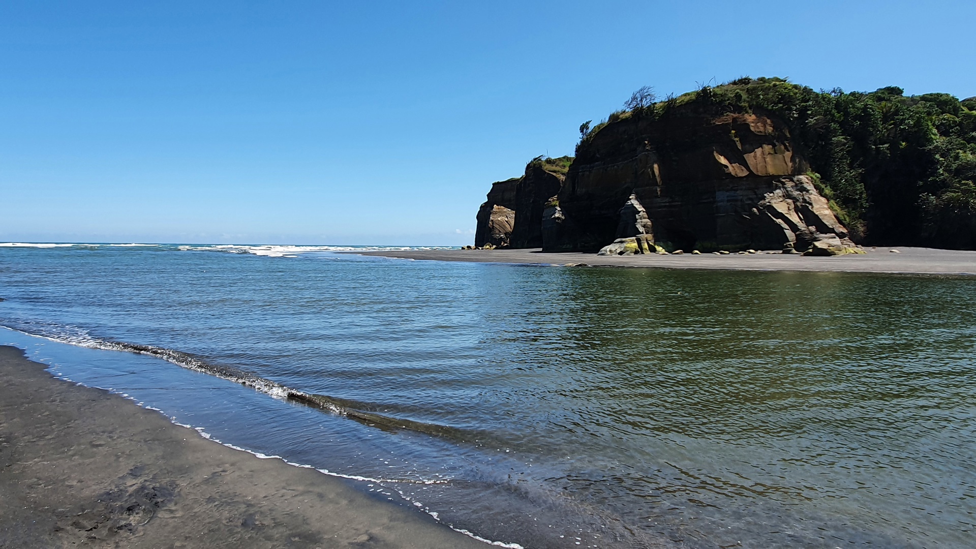 Tongaporutu River