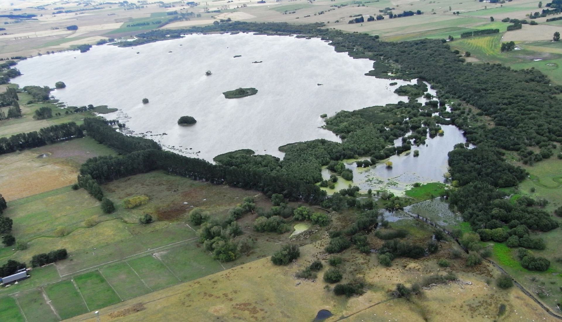 Lake Whatumā